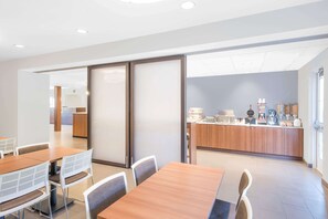 Desayuno continental incluido todos los días