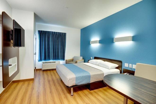 Blendingsgardiner, wi-fi (inkludert) og sengetøy