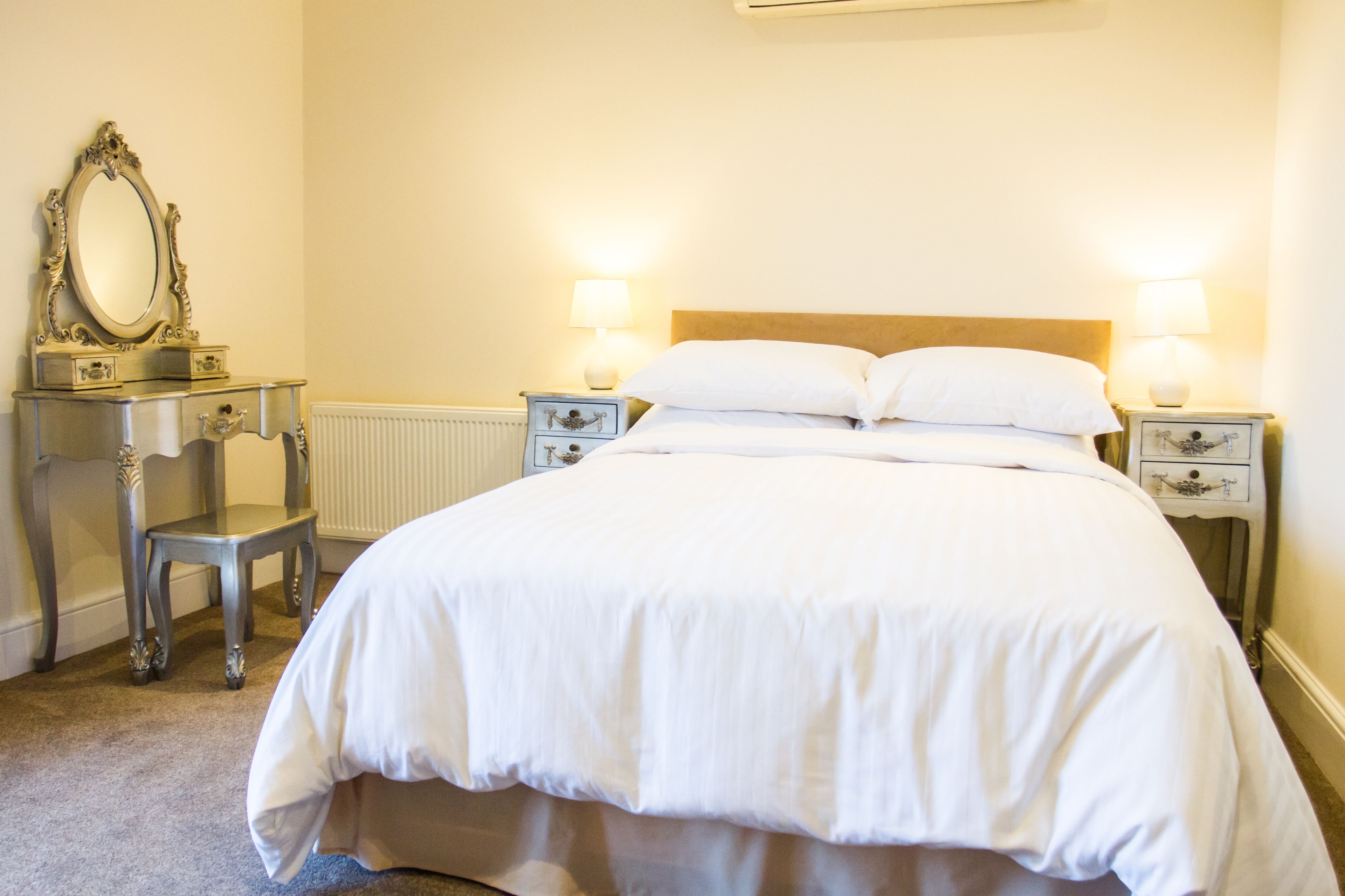 Comfort Double Room | Desk, blackout drapes, iron/ironing board, free WiFi