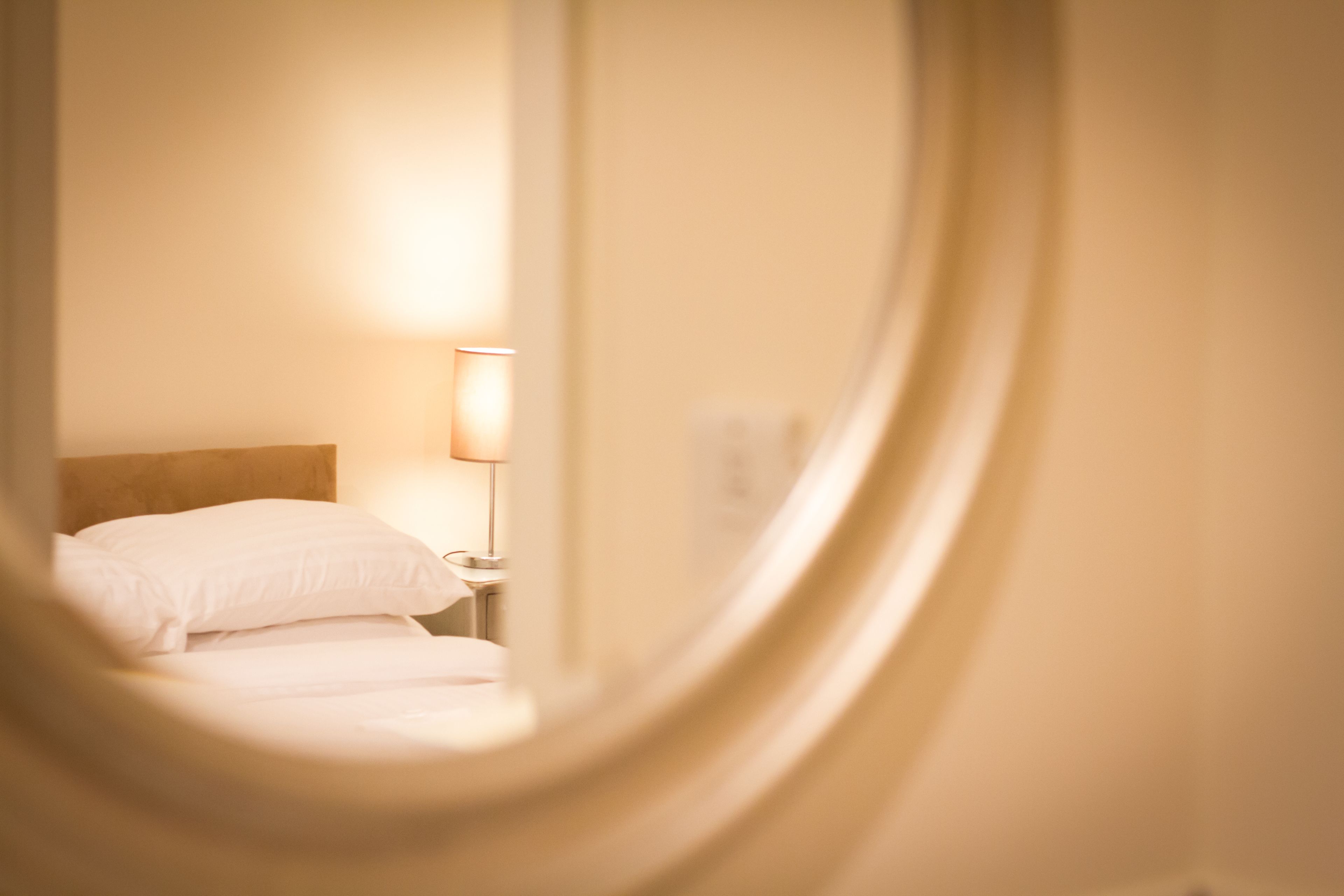 Dobbeltrom – comfort | Skrivebord, blendingsgardiner, strykejern/-brett og wi-fi (inkludert)