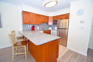 Condo, 2 Bedrooms | Private kitchen