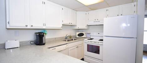 公寓客房, 2 間臥室 | 私人廚房 | 微波爐、烤箱、咖啡機/沖茶器、烤麵包機