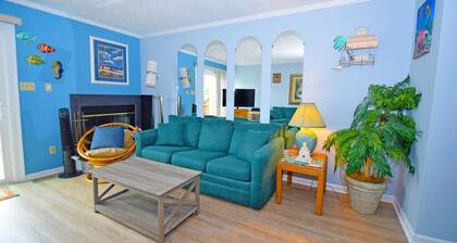 Sea Jay 616c 2 Bedroom Townhouse by RedAwning