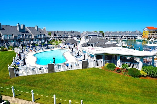 Townhome, 2 Bedrooms | Pool | Outdoor pool