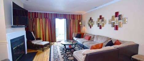 Townhome, 2 Bedrooms | Living area