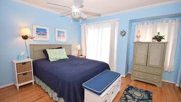 Townhome, 2 Bedrooms | 2 bedrooms, iron/ironing board, free WiFi