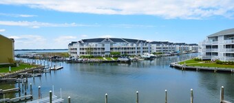 Seascape-heron Harbour 200-9 2 Bedroom Condo by RedAwning