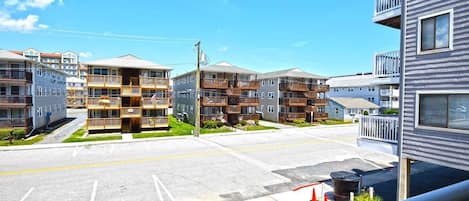 Condo, 3 Bedrooms | Property grounds