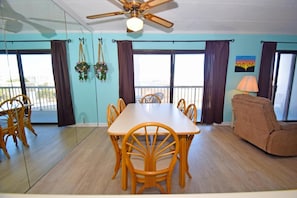 Condo, 2 habitaciones | Restaurantes