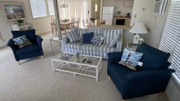 House, 3 Bedrooms | Living area | TV, DVD player