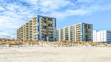 Condo, 2 Bedrooms | Exterior