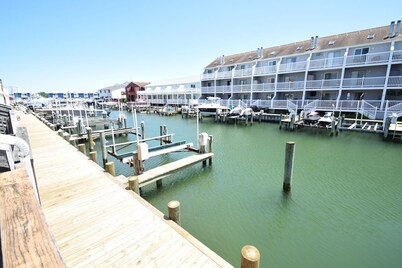 Crab Harbour 4 3 Bedroom Townhouse by RedAwning