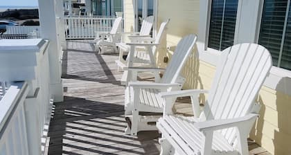 1 Ez Access 4 Bedroom Home by RedAwning