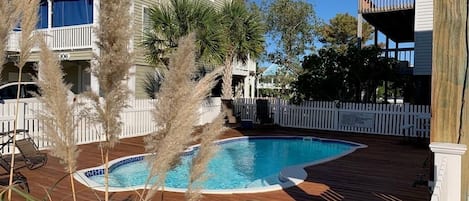 House, 4 Bedrooms | Pool