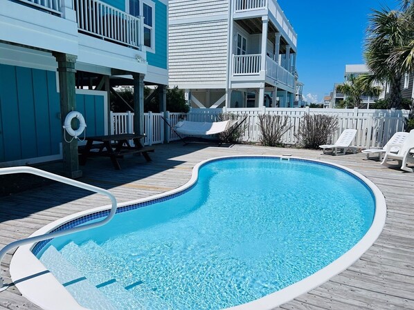 Talo, 4 makuuhuonetta | Uima-allas