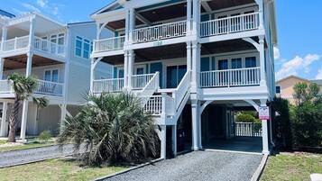 House, 4 Bedrooms | Exterior