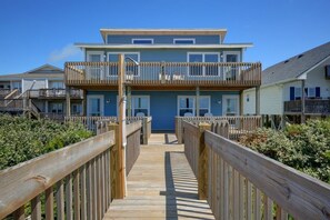 House, 6 Bedrooms | Exterior