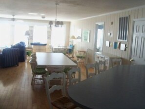 House, 6 Bedrooms