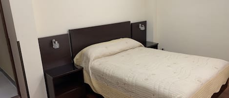 Habitación doble | Wifi gratis y ropa de cama