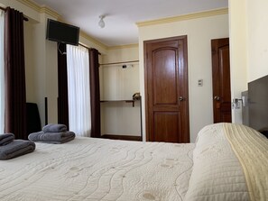Double Room | Free WiFi, bed sheets