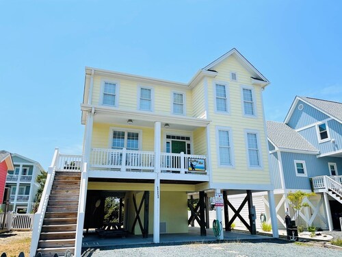 Angling Inn 4 Bedroom Home by RedAwning