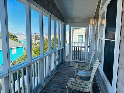 Beach Ya There 5 Bedroom Home by RedAwning