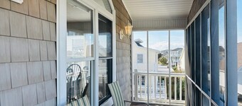 Beach Ya There 5 Bedroom Home by RedAwning