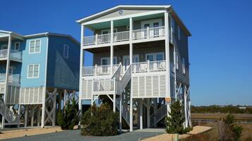 House, 3 Bedrooms | Exterior