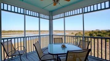 House, 3 Bedrooms | Outdoor dining