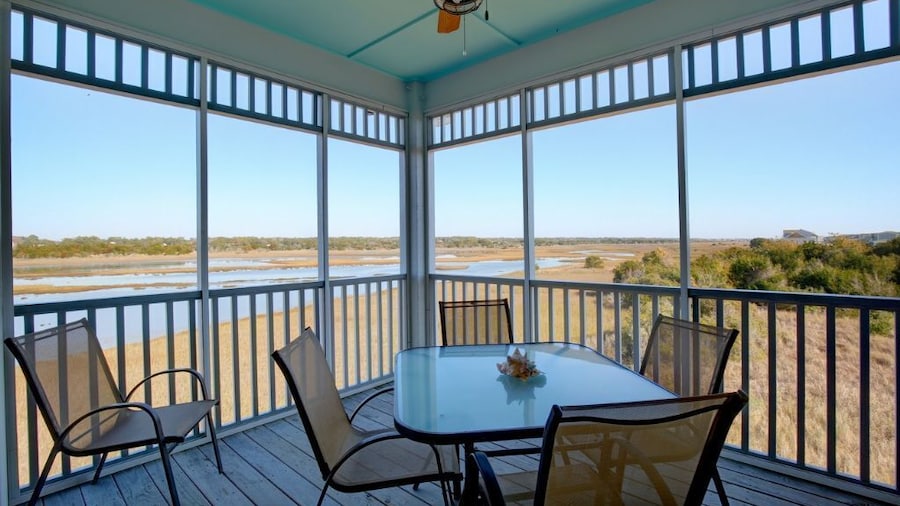 Belle Moor 3 Bedroom Home by RedAwning