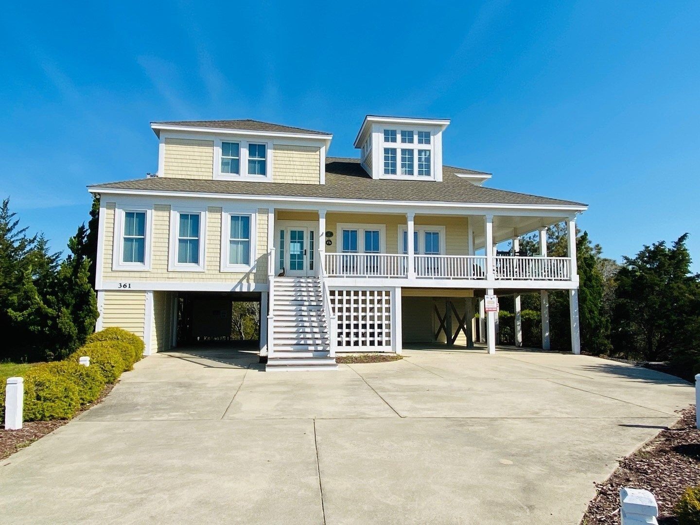 House, 5 Bedrooms | Exterior