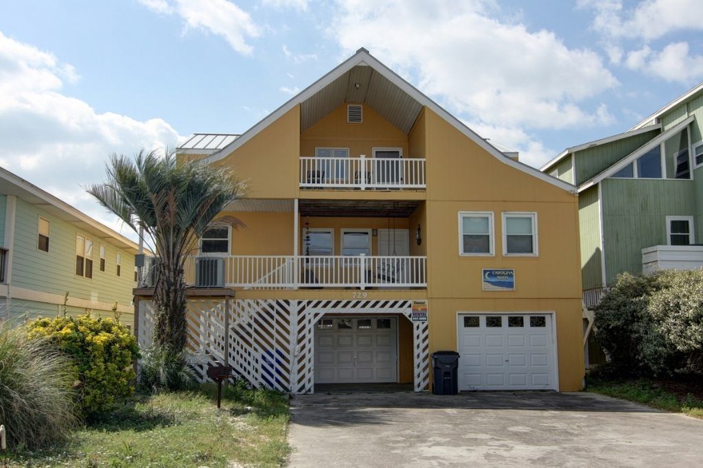 House, 4 Bedrooms | Front of property