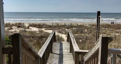 Carolina Moon 4 Bedroom Home by RedAwning