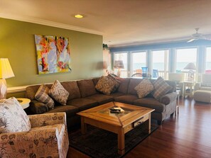 House, 4 Bedrooms | Living area | TV
