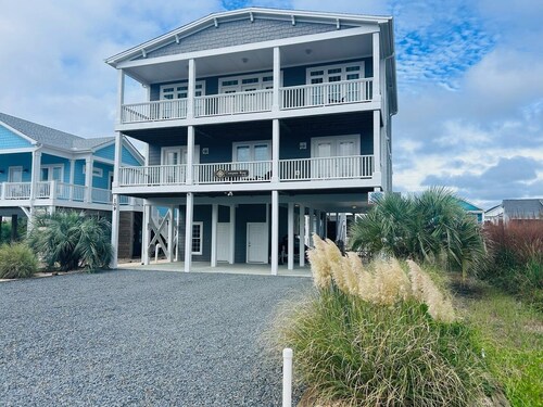 Compass Rose 4 Bedroom Home by RedAwning