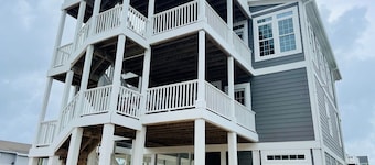Compass Rose 4 Bedroom Home by RedAwning