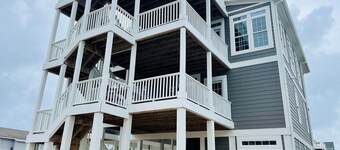 Compass Rose 4 Bedroom Home by RedAwning