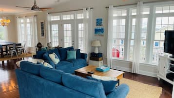 House, 3 Bedrooms | Living area
