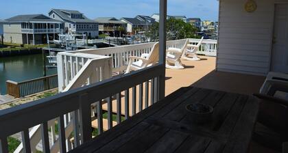 Do-little Dock 3 Bedroom Home by RedAwning