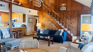 House, 4 Bedrooms | Living area