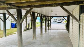 House, 4 Bedrooms | Terrace/patio