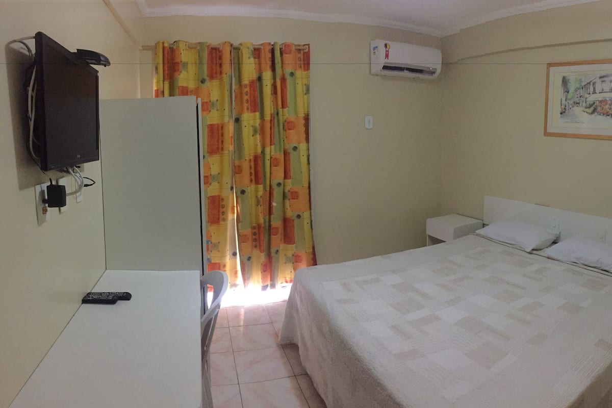 Double Room | Minibar, desk, iron/ironing board (on request)