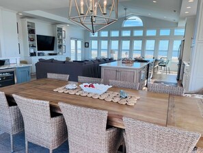 House, 5 Bedrooms | Dining