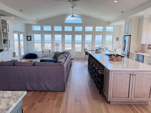 Dune Escape 5 Bedroom Home by RedAwning