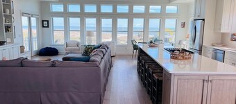 Dune Escape 5 Bedroom Home by RedAwning