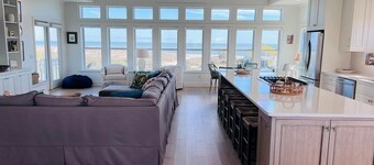 Dune Escape 5 Bedroom Home by RedAwning