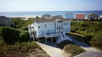 House, 5 Bedrooms | Exterior