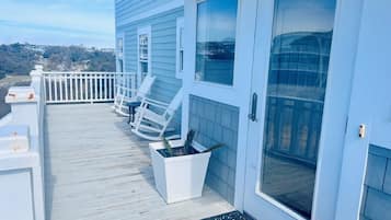House, 5 Bedrooms | Terrace/patio