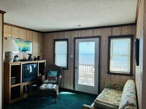 House, 5 Bedrooms | Living area | Flat-screen TV