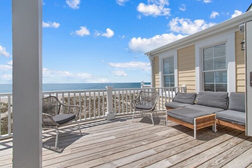 Inn Between 6 Bedroom Home by RedAwning